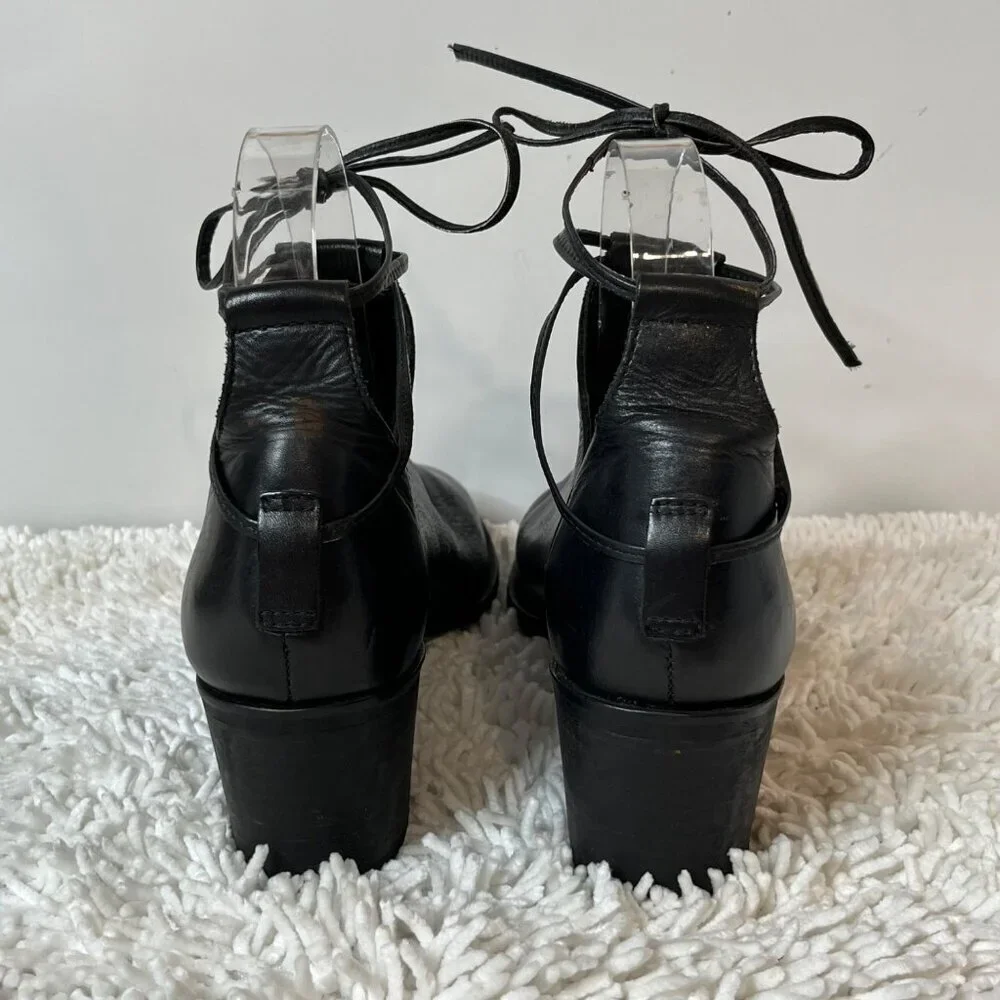 Steve Madden Vintage Chunky Heel Open Side Lace Ankle Closed Toe Bootie Black 8.